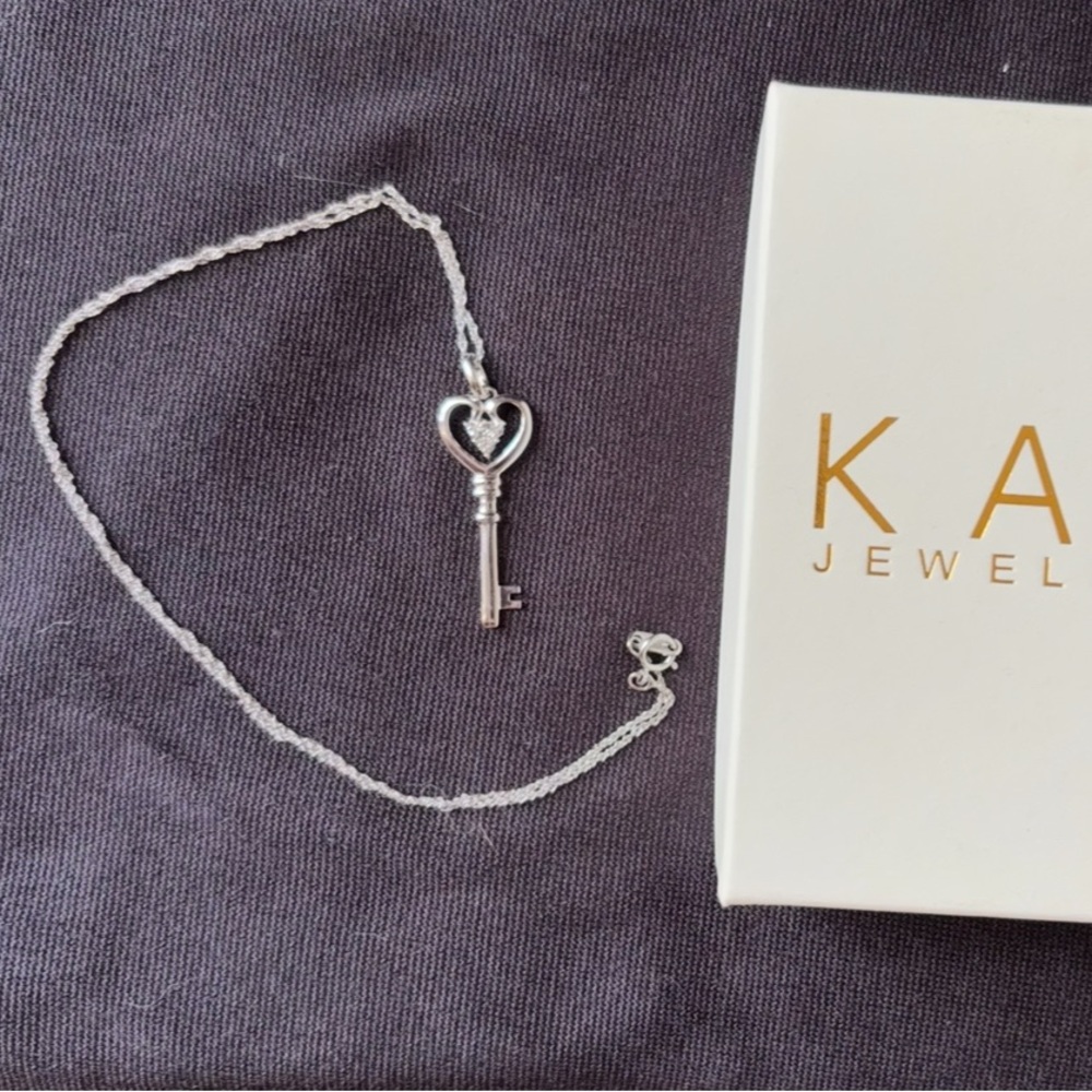 Kay Jewelers/Jane Seymour Silver and Diamond Key Necklace